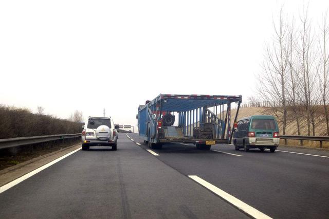 路遇大货车不要慌,牢记这几条保平安