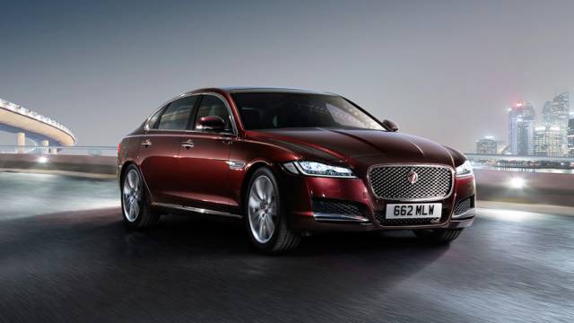 同是“西装革履”,看捷豹XFL如何优雅地诠释豪华