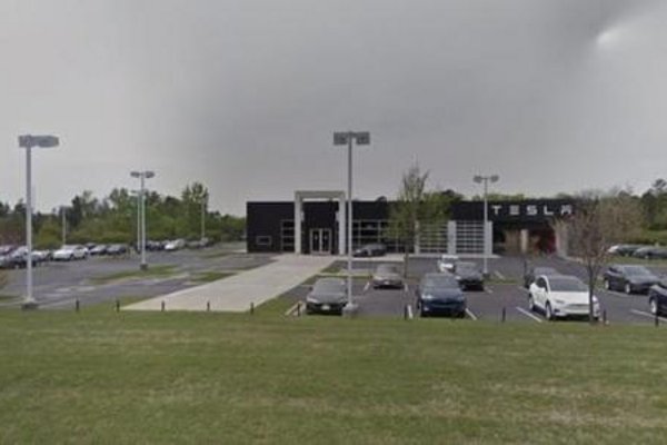 服务中心外禁止提供试驾 特斯拉获直销权阻力加大