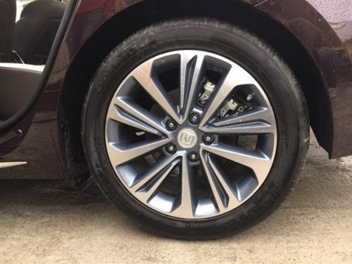 长安全新高颜值轿车睿骋CC现身:雷克萨斯看醉