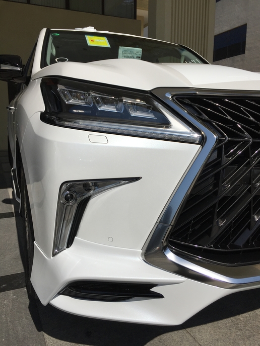 不再犹豫地订车,雷克萨斯LX 570巅峰限量版。