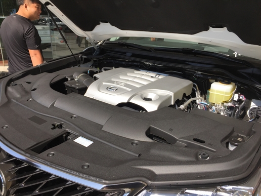 不再犹豫地订车,雷克萨斯LX 570巅峰限量版。