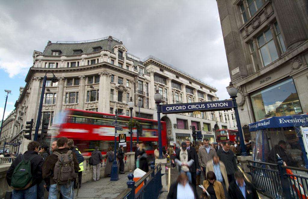 出国留学只能开电动车?英国牛津准备逐步禁止燃油车上路