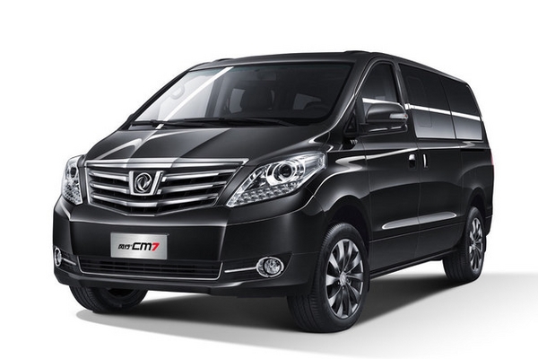 风行CM7手动挡上市 售12.69-13.39万元