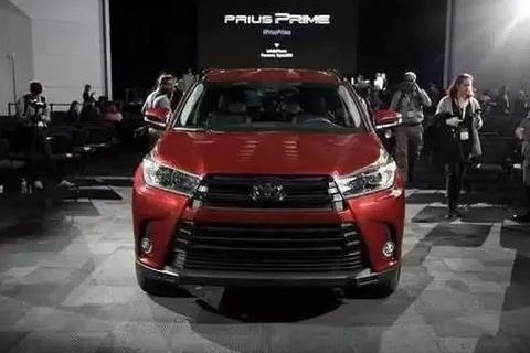 全新汉兰达3.5L车型 搭8AT变速箱 采用“2+2+3”的座椅布局