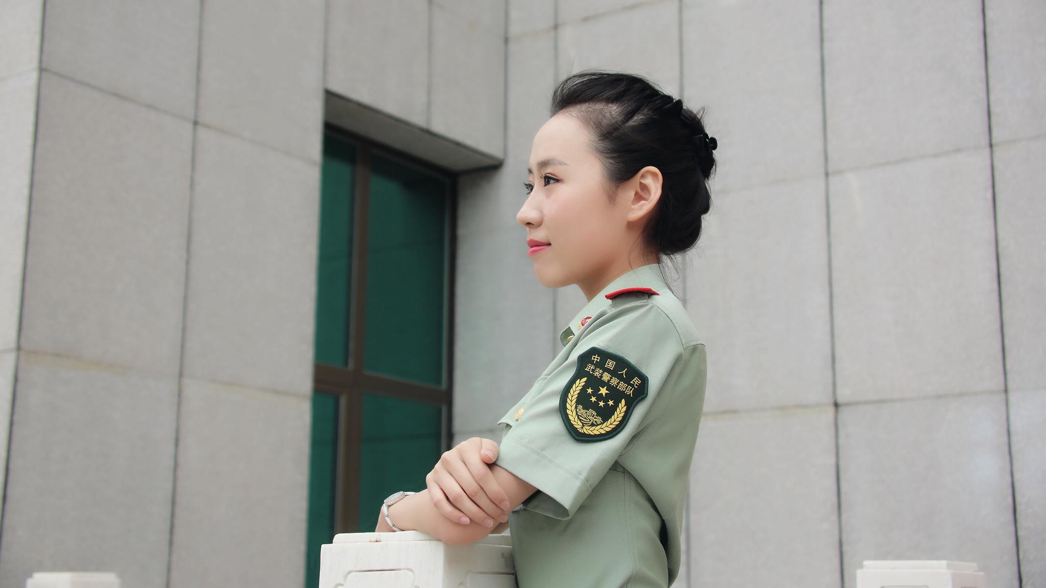 哇!武警女兵原来可以这么美