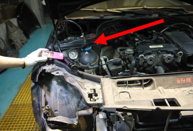 冷却液液位经常忽高忽低 这事儿正常吗?