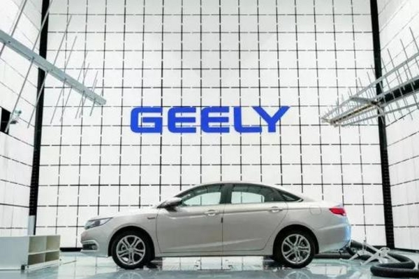 吉利的“瓶和酒”，何为旧饮，何为新酿？