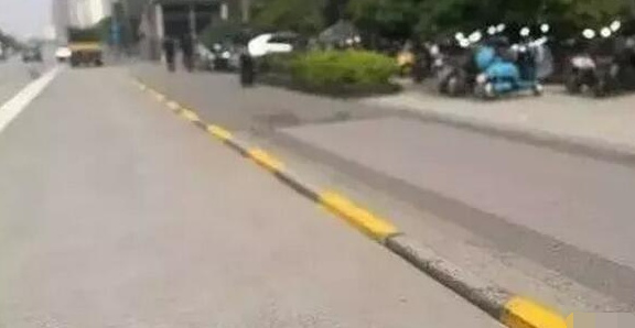 停车位里也能吃罚单?这是什么道理?