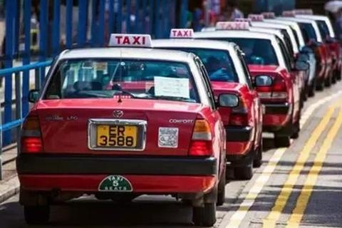 被称为“加大版凯美瑞”的第十五代皇冠 侧面颜值超宝马 30万能提