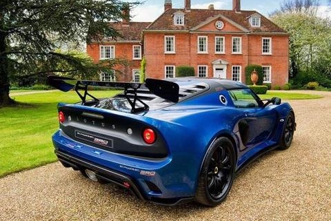 这品牌在国内只有一家4S店，却和保时捷，法拉利齐名！