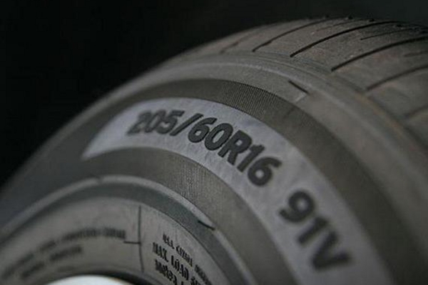 都说日系车省油，真的是因为皮薄车轻吗?