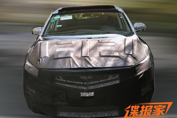 吉利全新MPV谍照曝光 或于明年年底亮相
