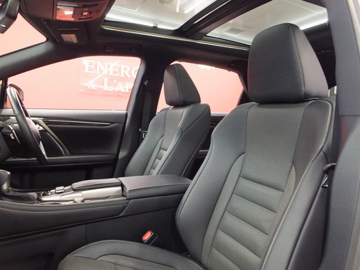 还是以前的凌志吗?体验RX200T。