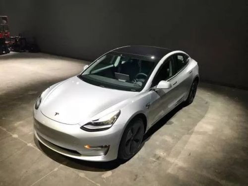 全球首台二手特斯拉Model 3售价15万美元