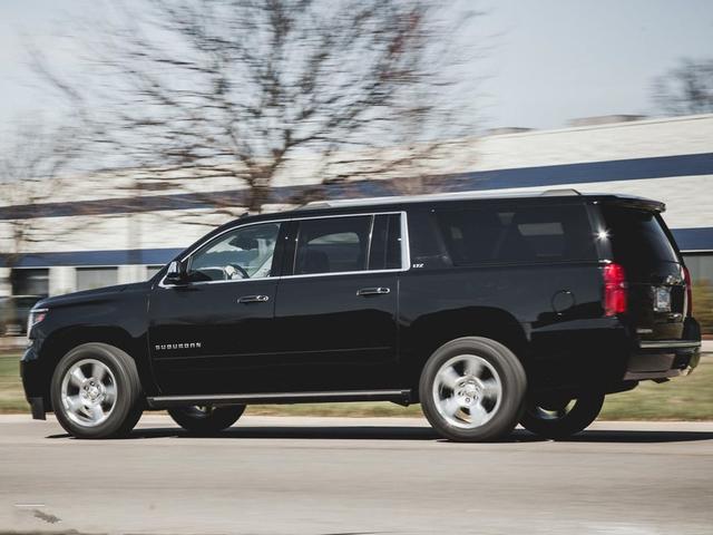 车长5.7米的巨兽,第一排能坐3个人,还能偷偷藏点私房钱