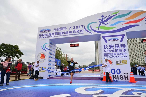 高原超级马拉松背后，看长安福特怎么玩不一样的体育营销？