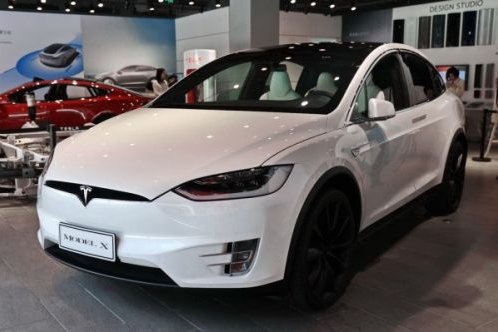 质量问题 特斯拉在美召回1.1万MODEL X