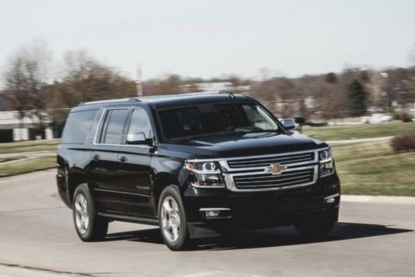 车长5.7米的巨兽，第一排能坐3个人，还能偷偷藏点私房钱