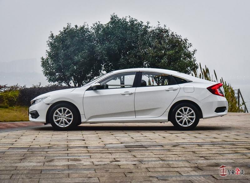 都说主打年轻消费人群,年轻人到底喜欢什么样的车呢?