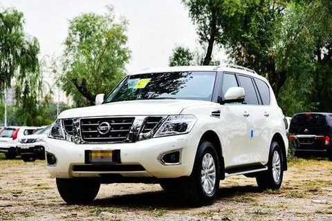 日系巨无霸SUV，加价6万却能卖断货，陆巡看着有些慌了