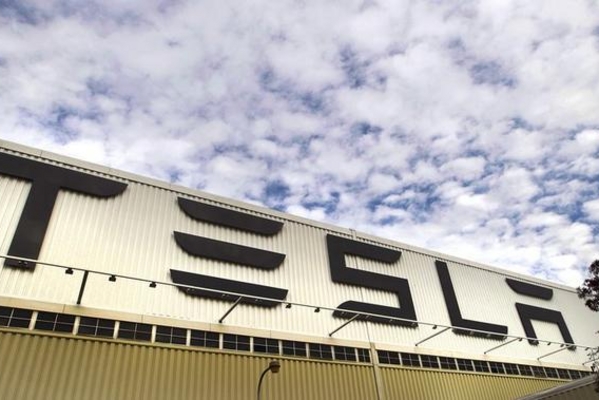 特斯拉再遭员工起诉：种族歧视和骚扰