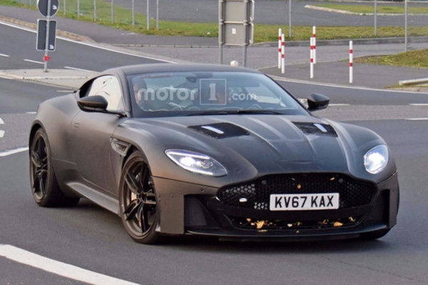 阿斯顿•马丁Vanquish谍照 或达700马力