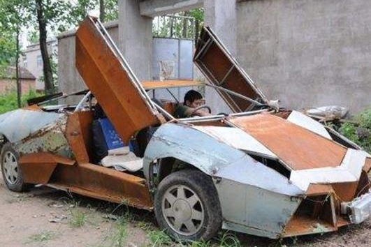 向金钱低头，兰博基尼要出轿车了？