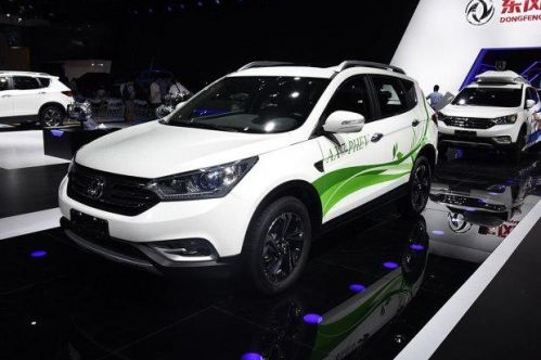 东风汽车纯电动续航52km+ 风神AX7 PHEV