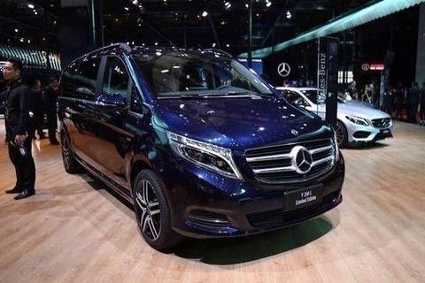 奔驰V260L终结埃尔法，这款宝石蓝漆，带1米4双人床，内饰完虐它