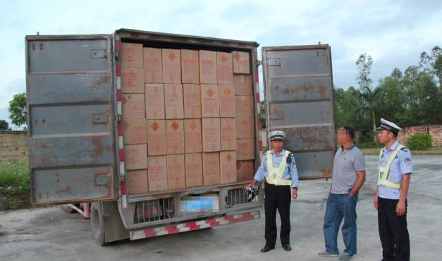 重磅!货车一年超限三次或吊销营运证,强令货车