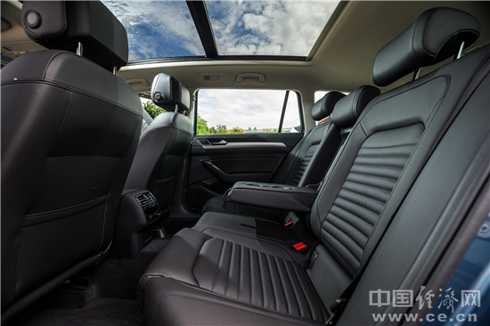 与大众进口汽车2018款蔚揽旅行轿车一起