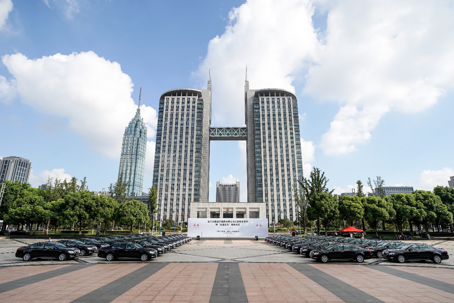 未上市便受青睐，新红旗H7获大客户订单