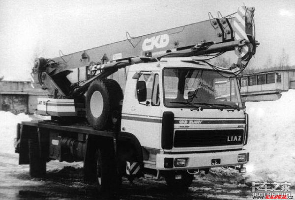 4X4驱动还带4轮转向 这些卡车干啥用呢?