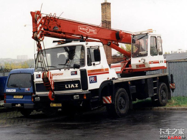 4X4驱动还带4轮转向 这些卡车干啥用呢?