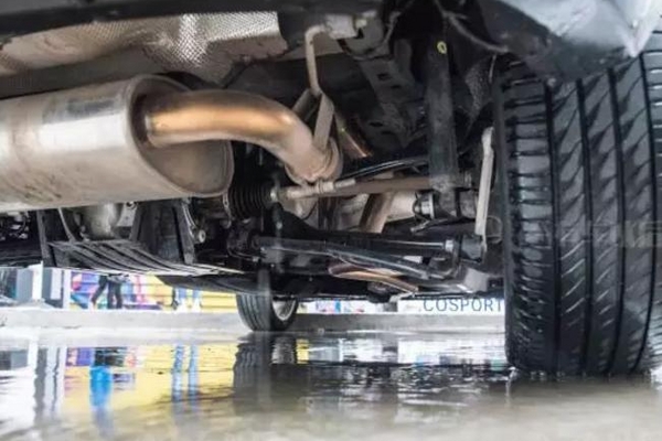 曝光！车上最容易偷工减料的5个地方，买车必看！