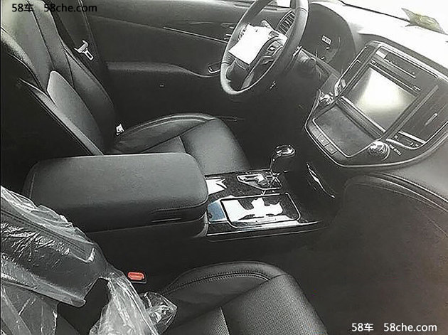 国产新款皇冠路试谍照 取消2.5L发动机