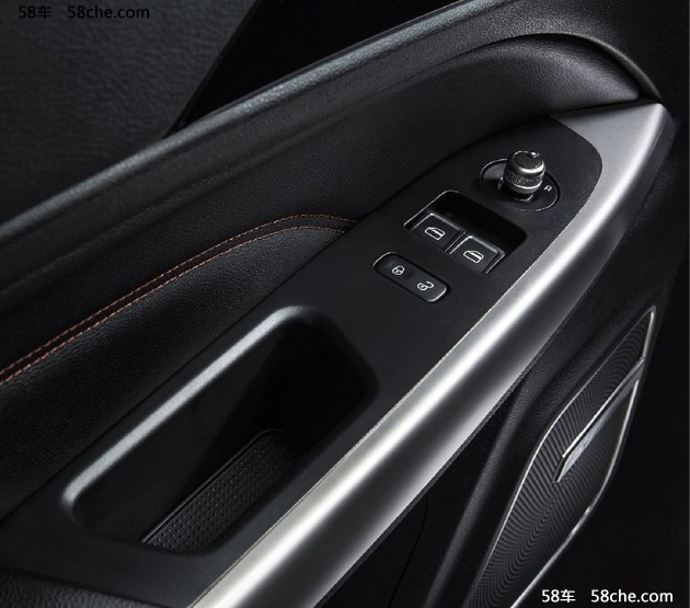 众泰2018款E200官图发布 将11月初上市