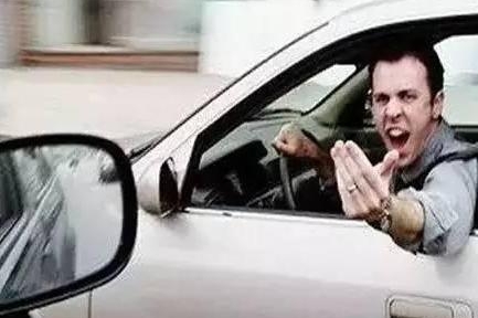 开车时有这5个心理，早晚得吃罚单，及时摆正心态吧