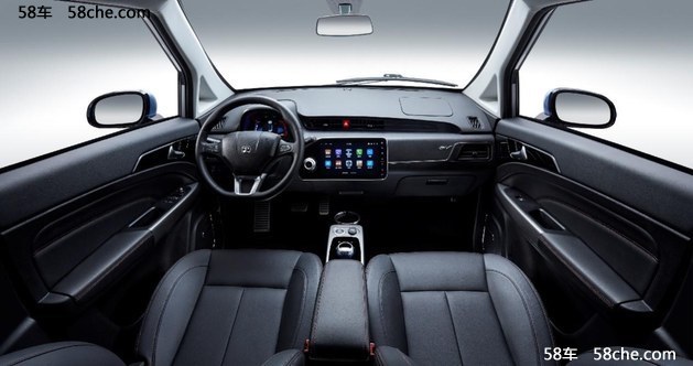 众泰2018款E200官图发布 将11月初上市