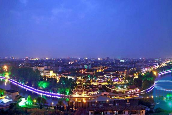 国内|扬州：新能源汽车一小时内免费停 充电服务试行价格1.60元/千瓦时