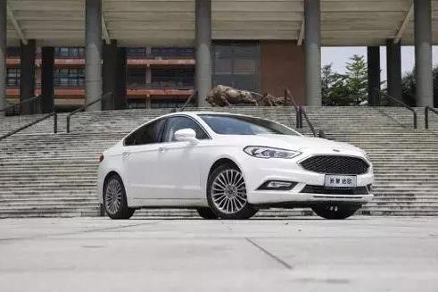 亲测新蒙迪欧，集贴心科技和硬派操控于一身的中级车标杆