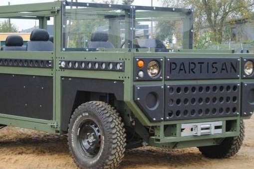 能开50年还防弹，保修100年的SUV你见过吗？