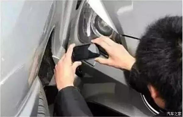 新手司机刮了别人的车 这样做比留张纸条来的安全