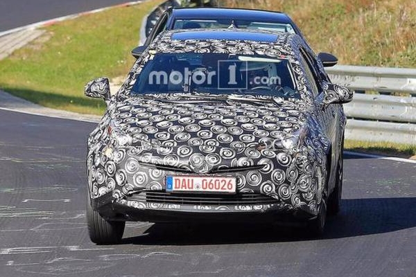 于明年正式发布 七座普锐斯V测试车曝光