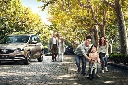 万万没想到，安全座椅让5座汽车居然如此尴尬！