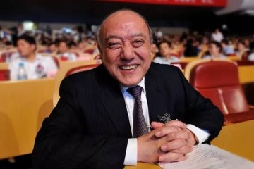 鲁冠球：老兵不死