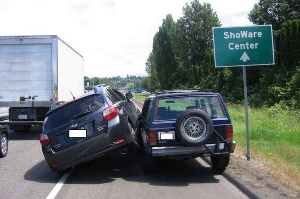 干嘛呢，会不会好好开车啊？