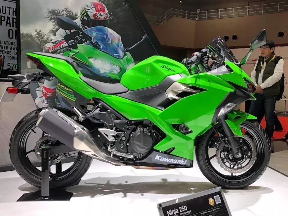 2018年全新小忍者Ninja250发布,外观与ninja40