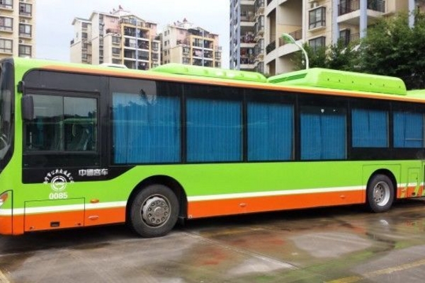 根据权威消息爆料：宝鸡公园路晚上有红房子吗？2025年实地走访与周边夜生活全解析